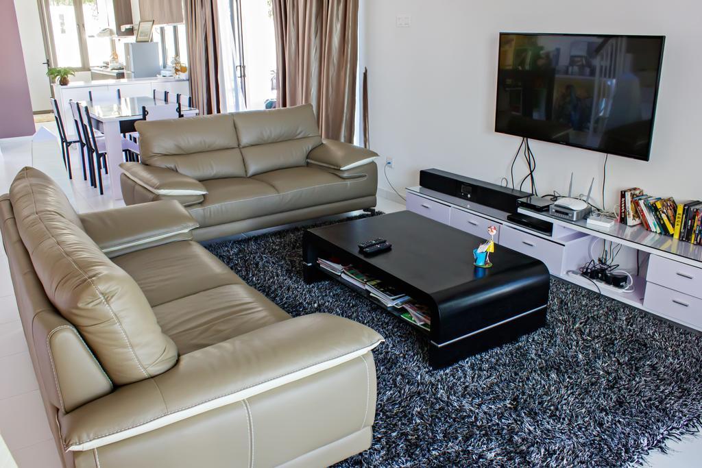 R Residence Jelutong Exterior foto